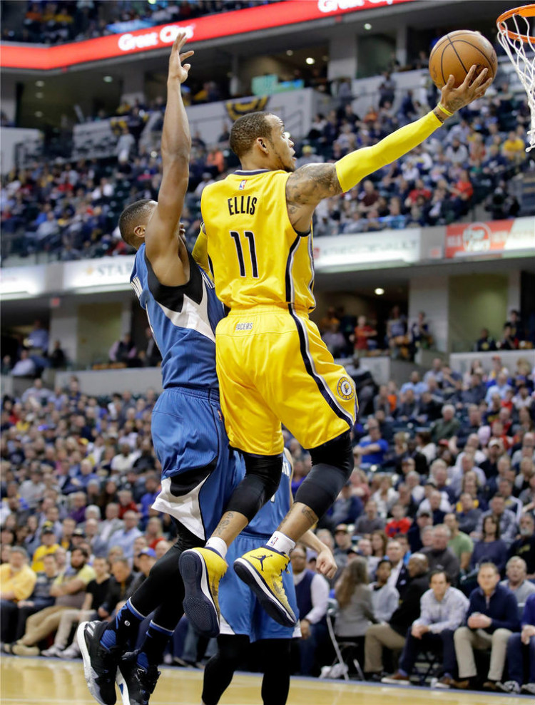 外线防守和 外线防守和