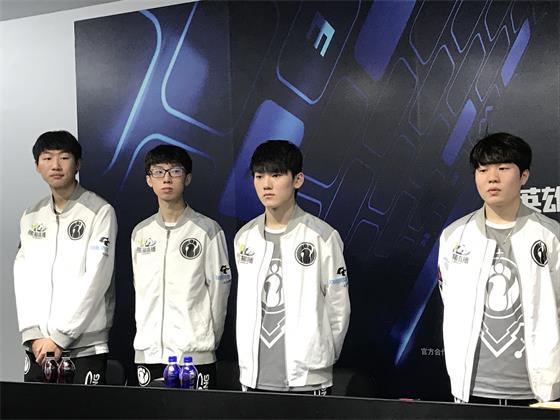 在如此年轻 在如此年轻